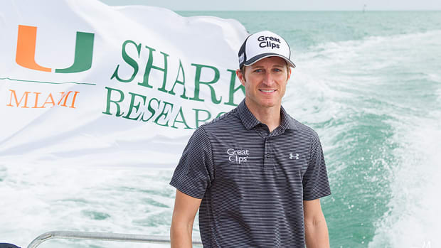 kasey-kahne-shark.jpg
